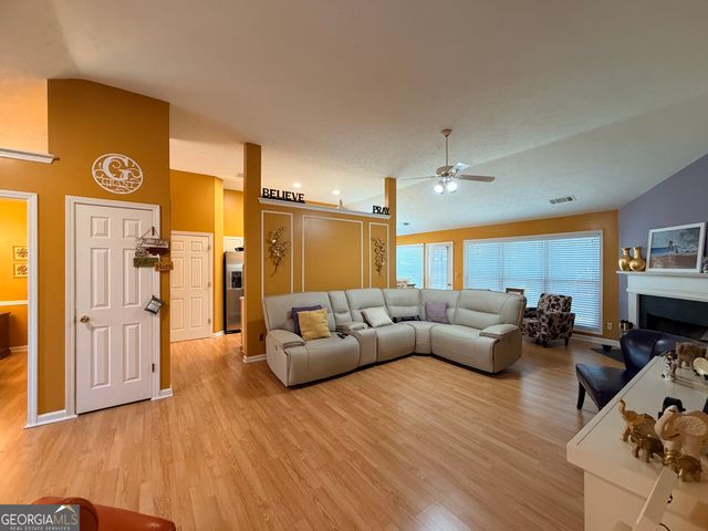 1585 Glen Rose Court, Lawrenceville, GA 30043