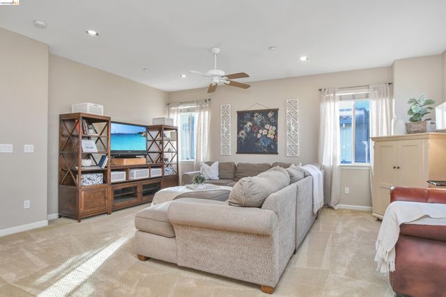 738 Campanello Way, Brentwood, CA 94513