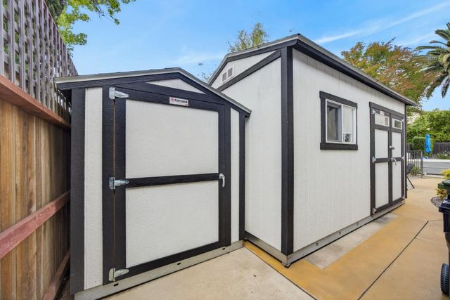 8765 Cooperston Way, Elk Grove, CA 95624