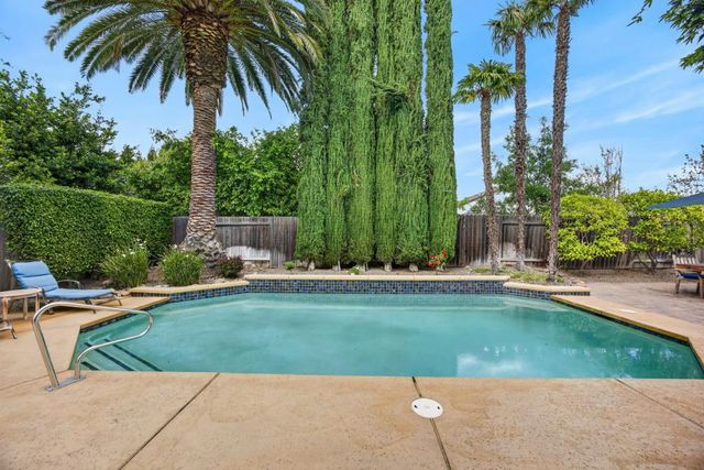 8765 Cooperston Way, Elk Grove, CA 95624