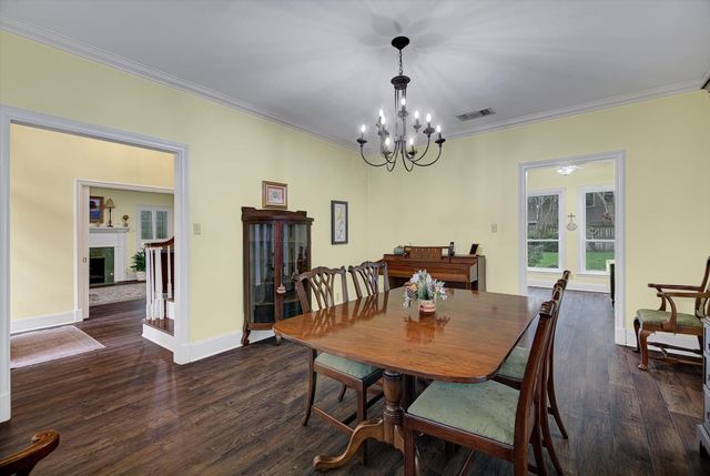 103 Strawberry Drive, Lake Jackson, TX 77566