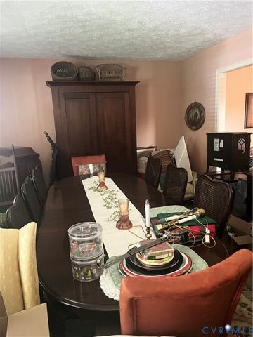 3611 Locust Ct, Quinton, VA 23141