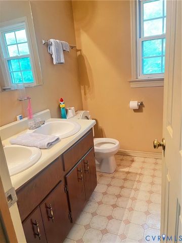 3611 Locust Ct, Quinton, VA 23141
