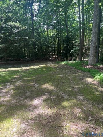 3611 Locust Ct, Quinton, VA 23141