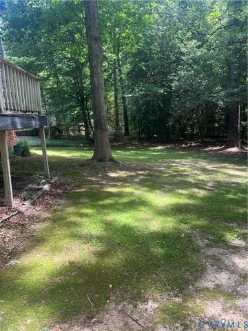 3611 Locust Ct, Quinton, VA 23141