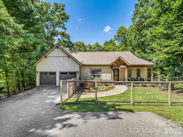 122 Cisco Road, Asheville, NC 28805