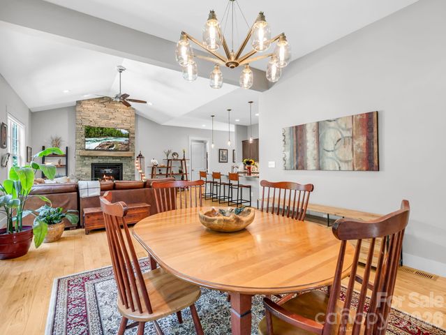122 Cisco Road, Asheville, NC 28805