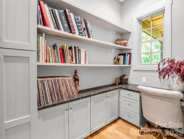 122 Cisco Road, Asheville, NC 28805