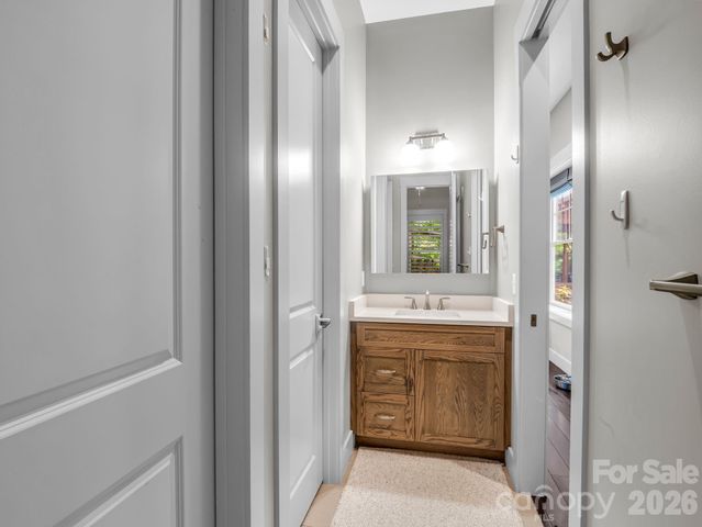 122 Cisco Road, Asheville, NC 28805
