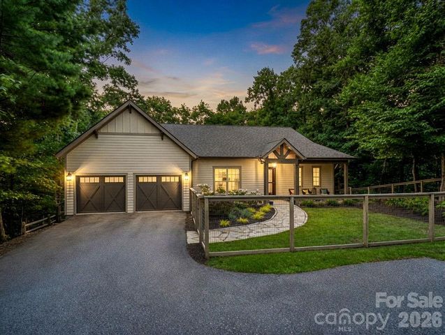 122 Cisco Road, Asheville, NC 28805