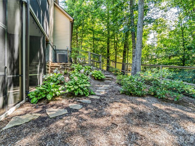 122 Cisco Road, Asheville, NC 28805