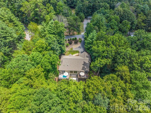 122 Cisco Road, Asheville, NC 28805