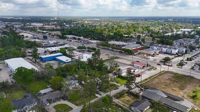 702 Janisch Road, Houston, TX 77018