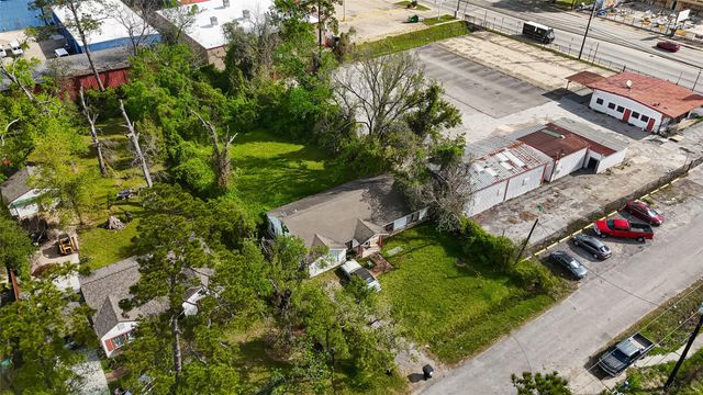 702 Janisch Road, Houston, TX 77018