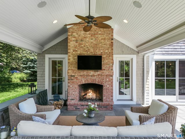 15 May Drive, Norwalk, CT 06850