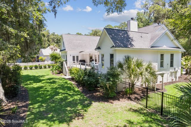 209 W Point Drive, St. Simons Island, GA 31522
