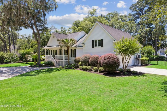 209 W Point Drive, St. Simons Island, GA 31522