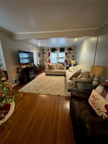 1207 N Mercer St, New Castle, PA 16105