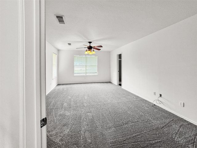 220 Almond Drive, Lake Jackson, TX 77566