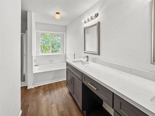 220 Almond Drive, Lake Jackson, TX 77566