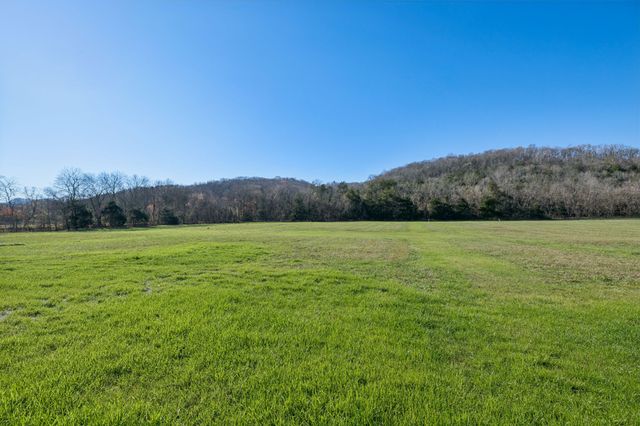 6029 Hurricane Creek Rd, Woodbury, TN 37190