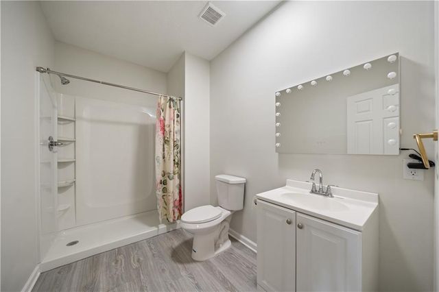 11420 S Freedom Street, Olathe, KS 66061
