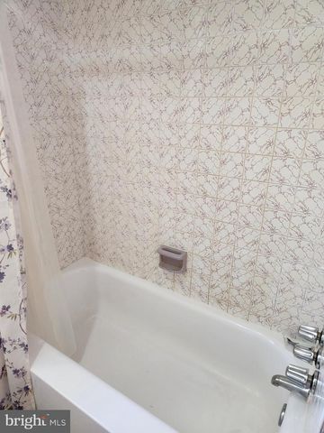 643 HICKSTOWN RD, Sicklerville, NJ 08081