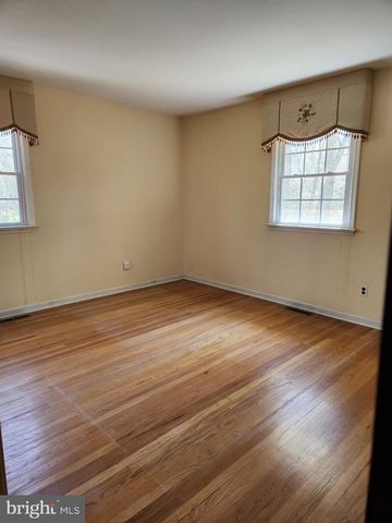 643 HICKSTOWN RD, Sicklerville, NJ 08081