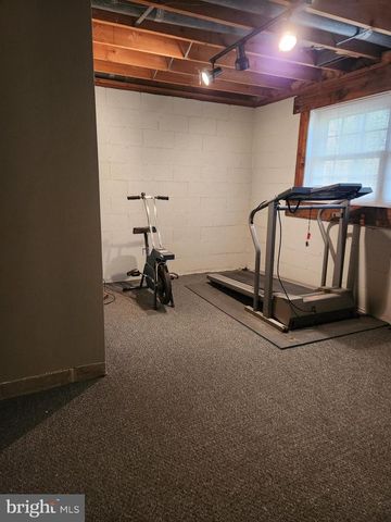 643 HICKSTOWN RD, Sicklerville, NJ 08081