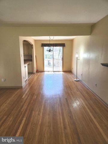 643 HICKSTOWN RD, Sicklerville, NJ 08081