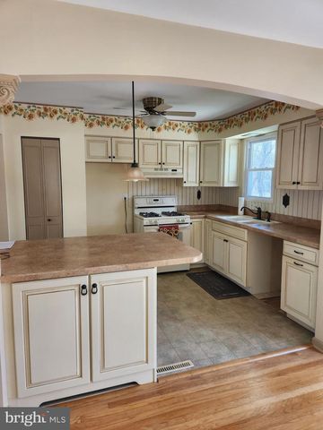 643 HICKSTOWN RD, Sicklerville, NJ 08081