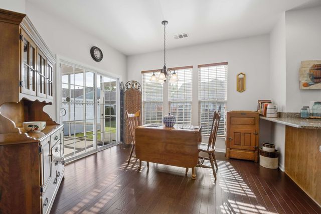 300 Blockade Ln, Mount Juliet, TN 37122