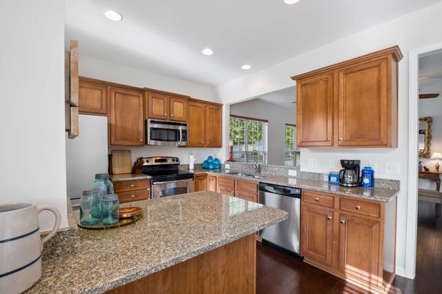 300 Blockade Ln, Mount Juliet, TN 37122