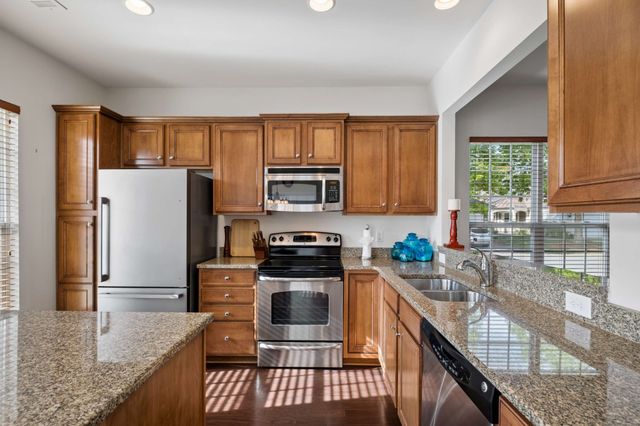 300 Blockade Ln, Mount Juliet, TN 37122