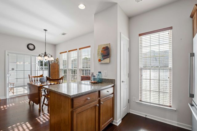 300 Blockade Ln, Mount Juliet, TN 37122