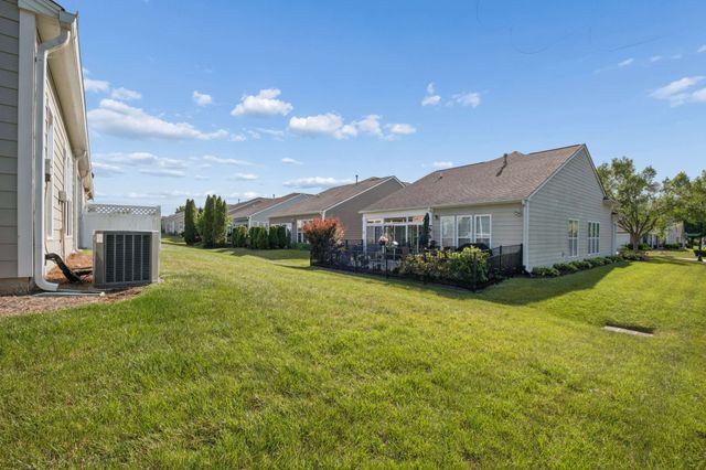 300 Blockade Ln, Mount Juliet, TN 37122