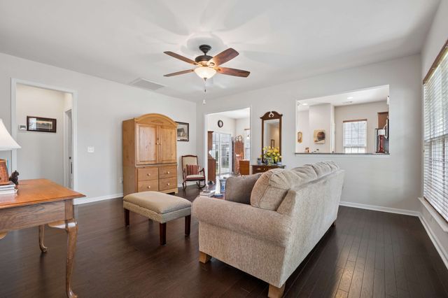 300 Blockade Ln, Mount Juliet, TN 37122