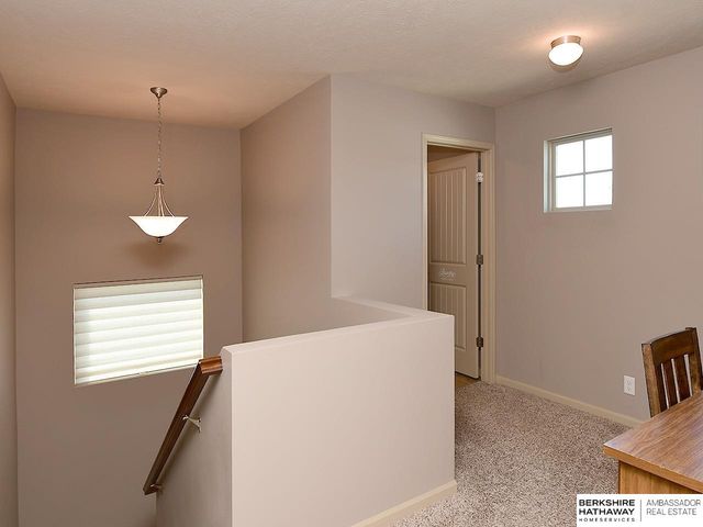 8215 S 190 Avenue, Omaha, NE 68136