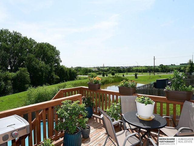 8215 S 190 Avenue, Omaha, NE 68136