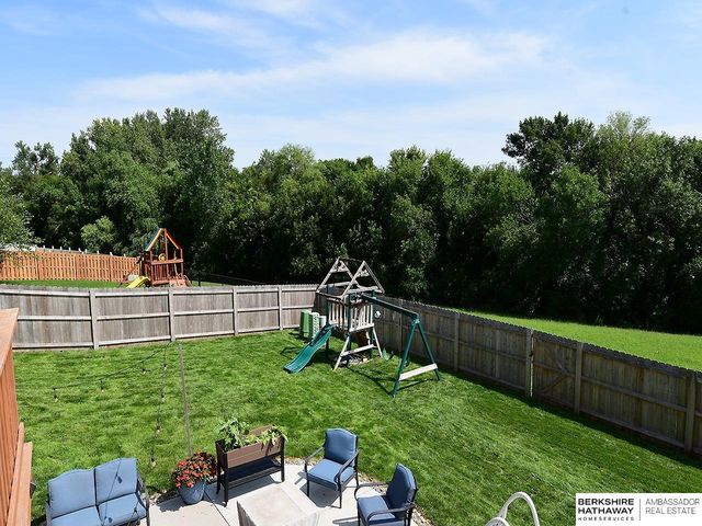 8215 S 190 Avenue, Omaha, NE 68136