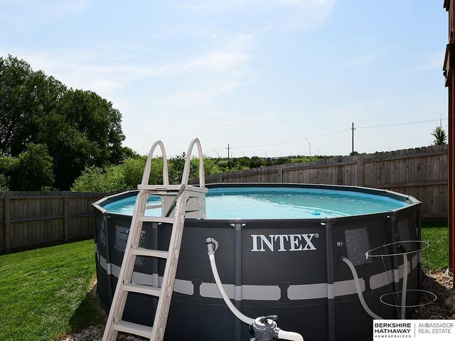 8215 S 190 Avenue, Omaha, NE 68136