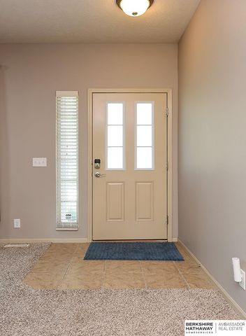 8215 S 190 Avenue, Omaha, NE 68136