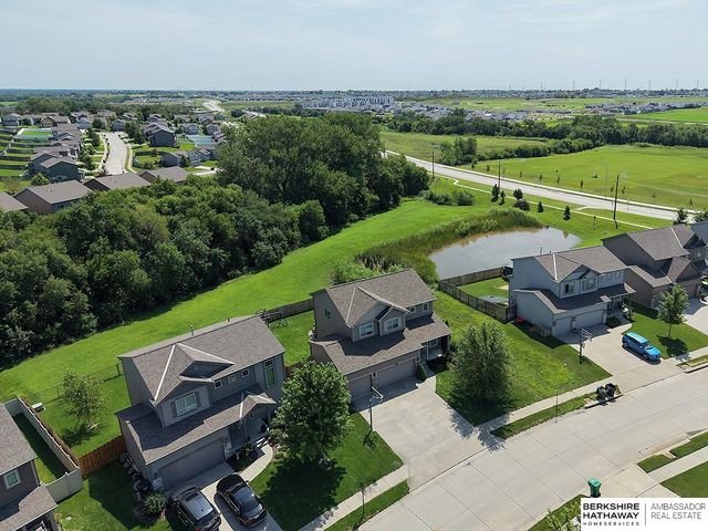 8215 S 190 Avenue, Omaha, NE 68136