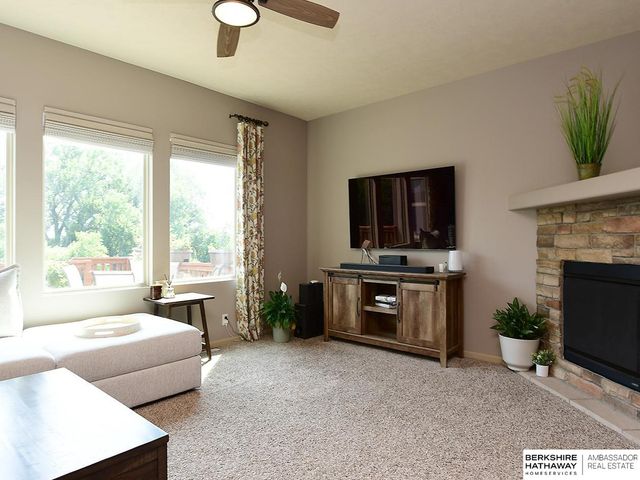 8215 S 190 Avenue, Omaha, NE 68136