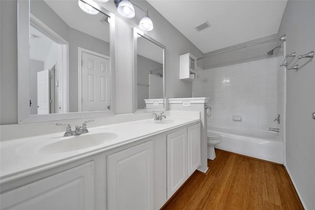 26 N Walden Elms Circle, The Woodlands, TX 77382