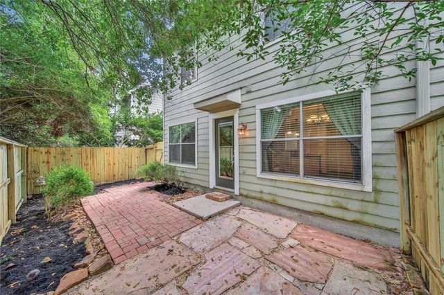 26 N Walden Elms Circle, The Woodlands, TX 77382