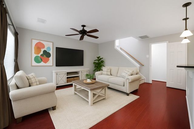 26 N Walden Elms Circle, The Woodlands, TX 77382