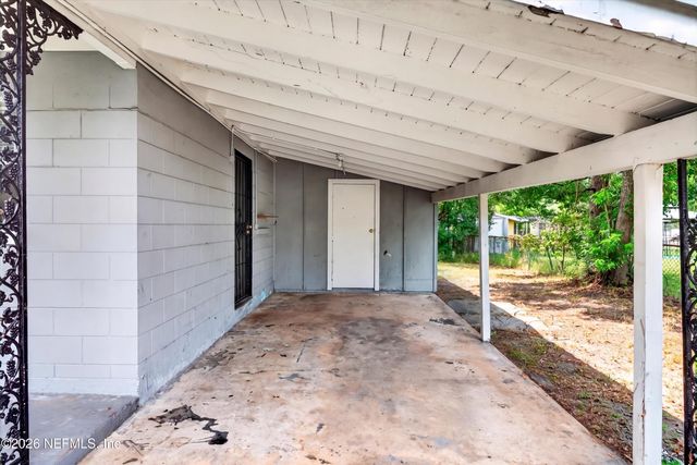 4030 LEONARD Circle E, Jacksonville, FL 32209