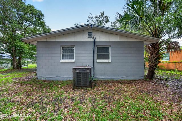 4030 LEONARD Circle E, Jacksonville, FL 32209