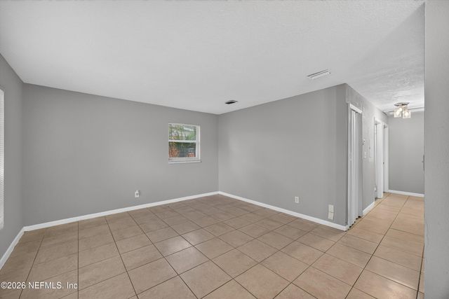 4030 LEONARD Circle E, Jacksonville, FL 32209